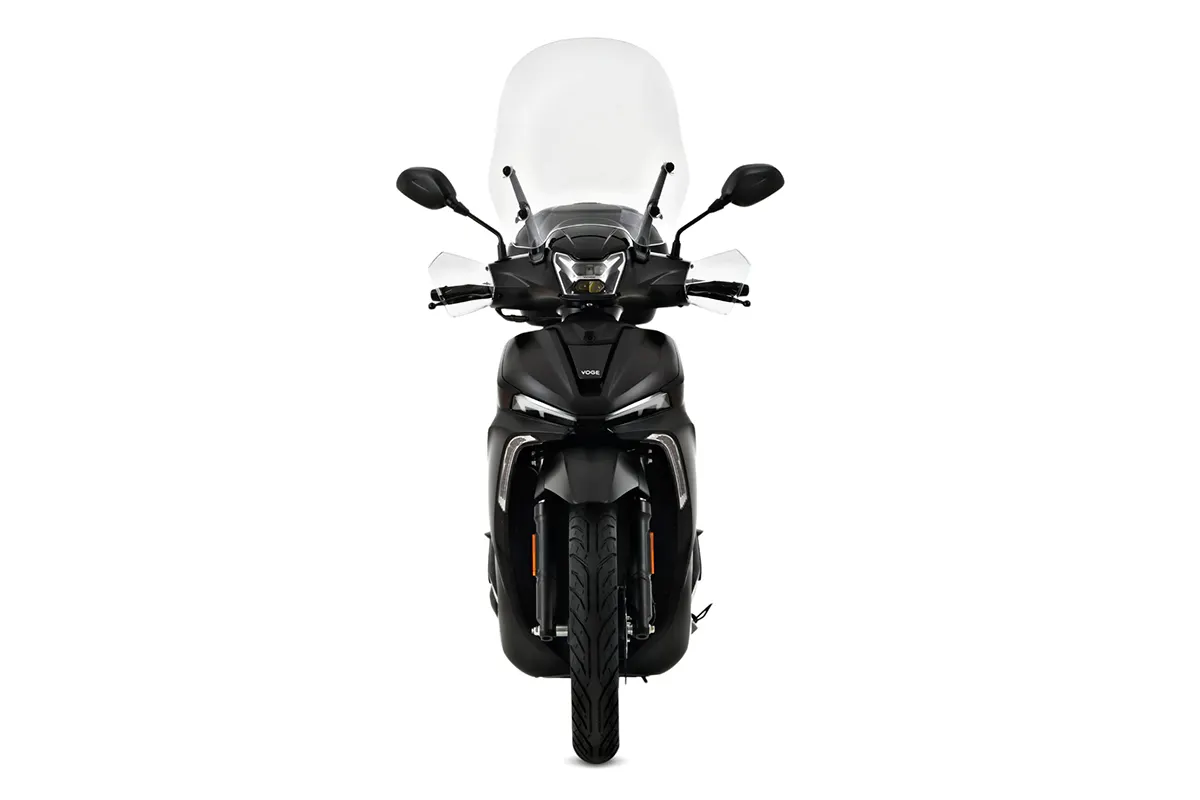 Voge SR16 4V en negro mate, vista frontal